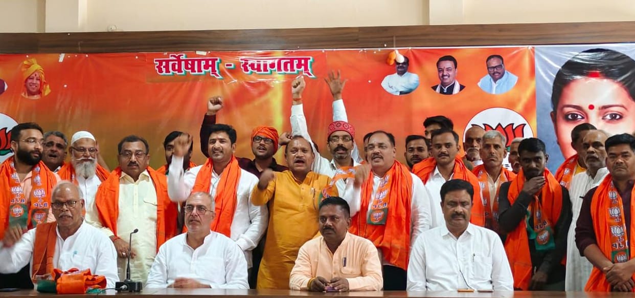 Defection of SP MLA's family will blossom in politics