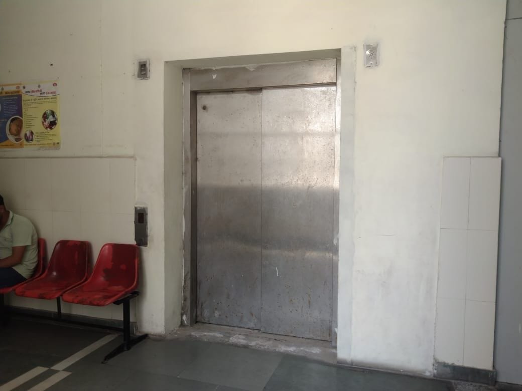 Lift closed in civil hospital for many years, patients worried
