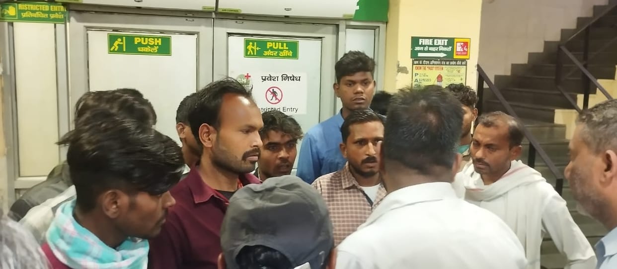Woman dies after delivery, commotion in hospital