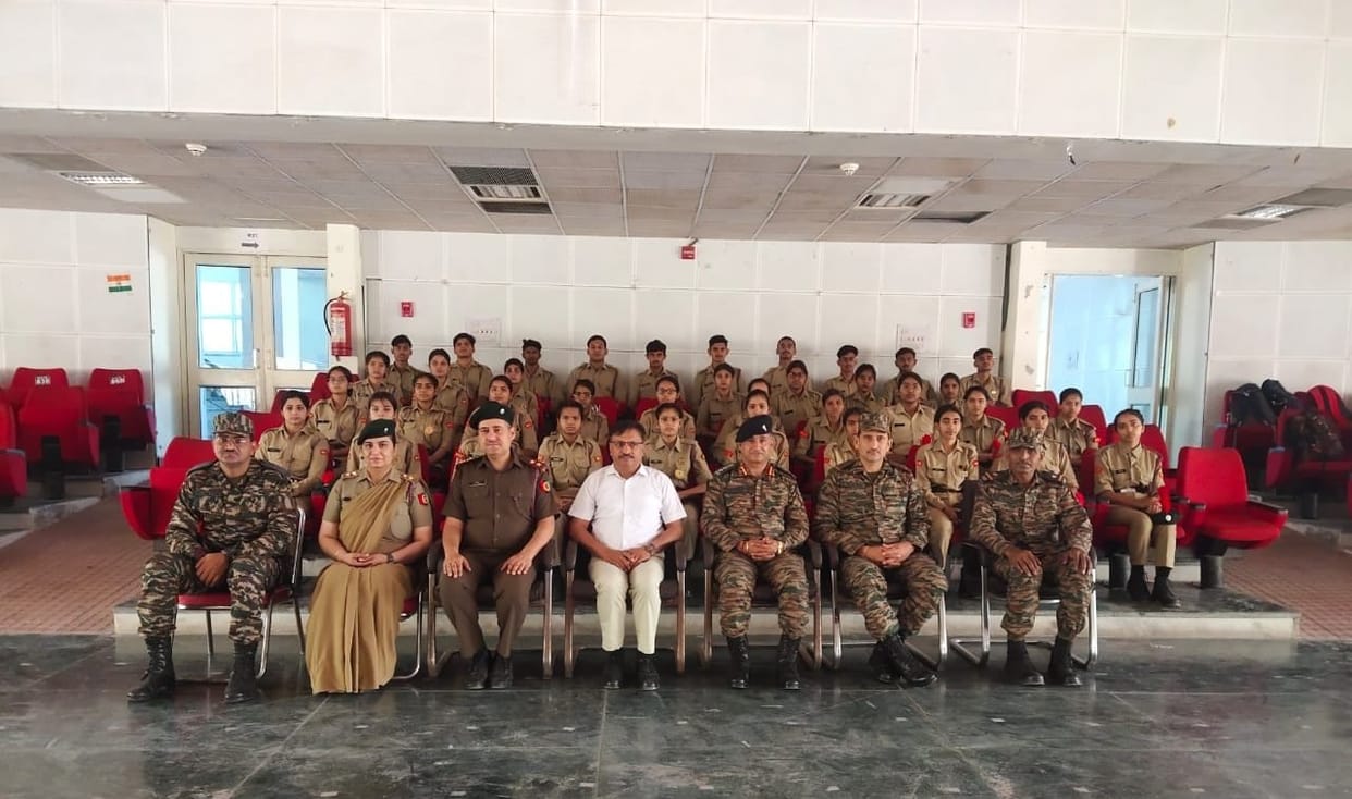 NCC Colonel Dabas inspected Nehru College