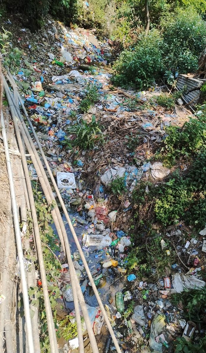 College Gadhera turned into a heap of garbage