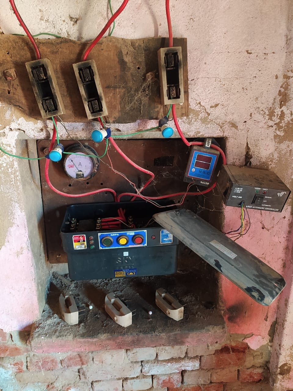 110 meter cable stolen from two farmers' tube wells in Agihar
