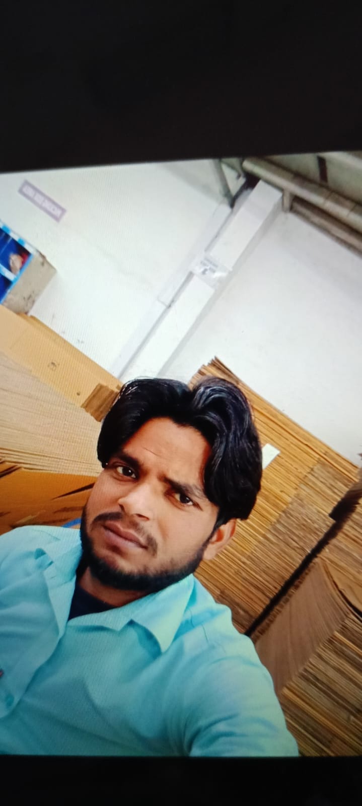 Youth dies after crushing in a car, furious