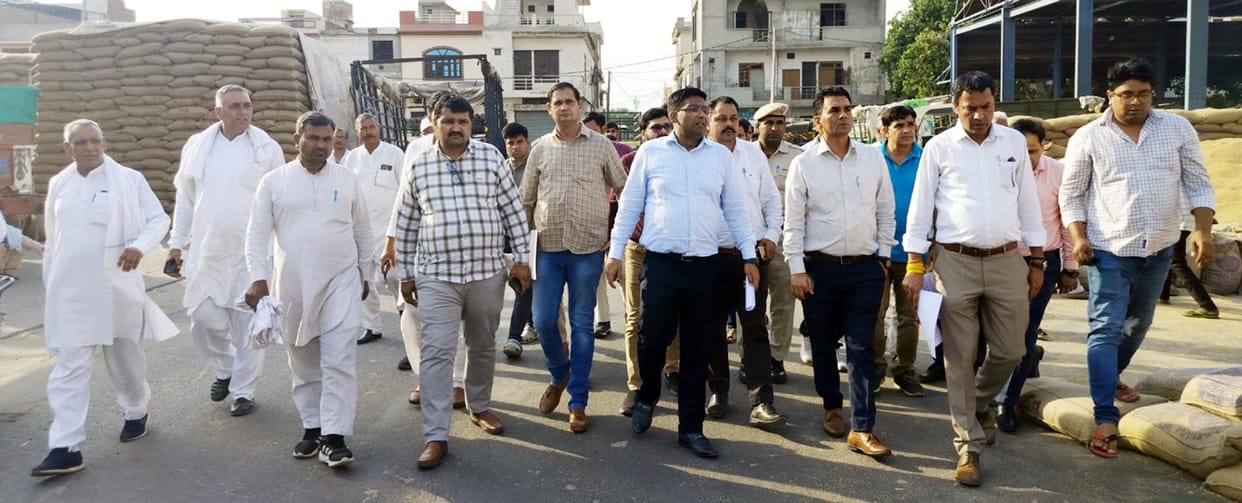 Will take action if complete wheat is not picked up in two days: DC