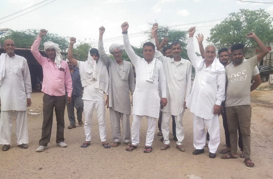 Villagers will fast unto death if road is not built till 7 pm