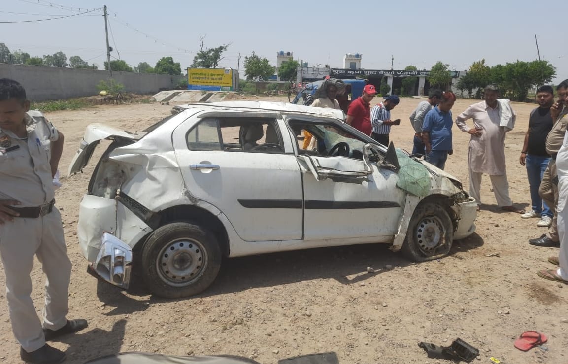Car collides with divider, 18 year old Ashish of Lakhnamajra dies