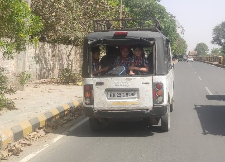 Fitness of 270 school buses is bad, still running on the roads