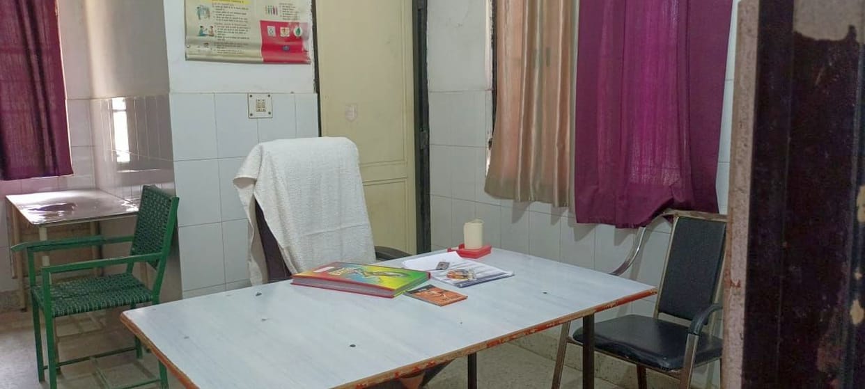 Neither pediatrician nor surgeon, patient in trouble