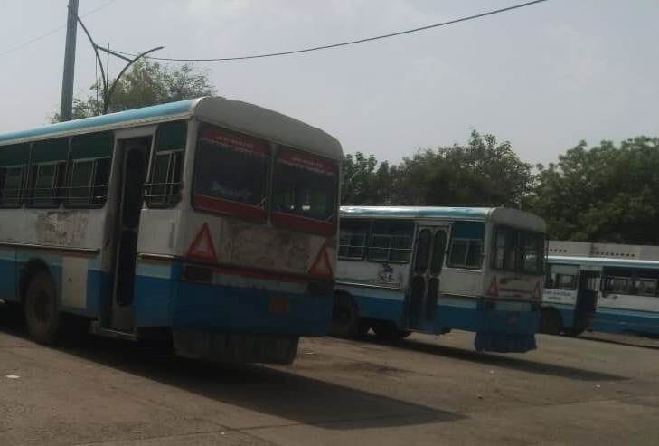 After completing the kilometer, six buses remained standing in the bus stand, caused trouble