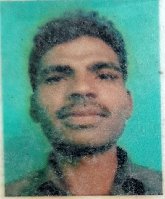 Father of 6 children hanged himself from a tree