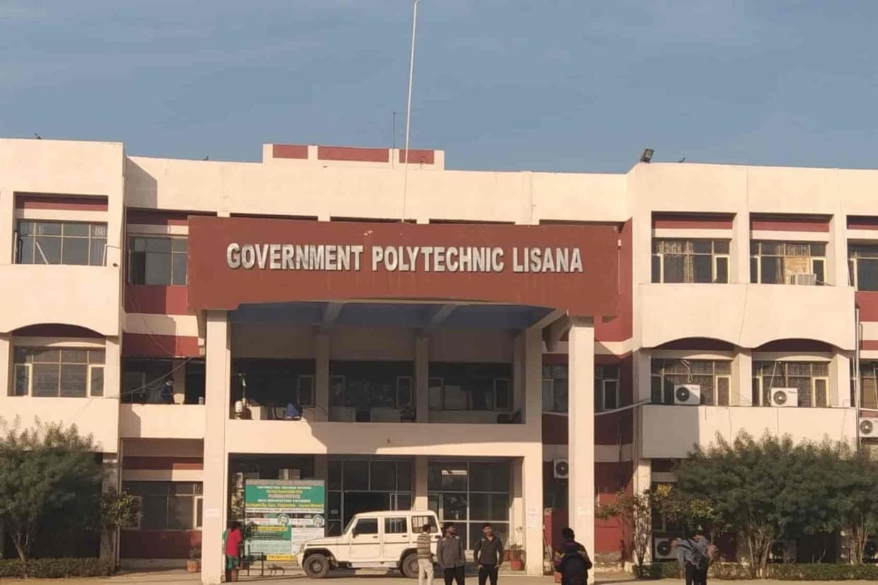 The hustle and bustle of admission in polytechnic begins