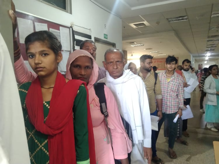 Sonipat News: गेहूं कटाई के सीजन में बढ़ रहे चर्म रोगी