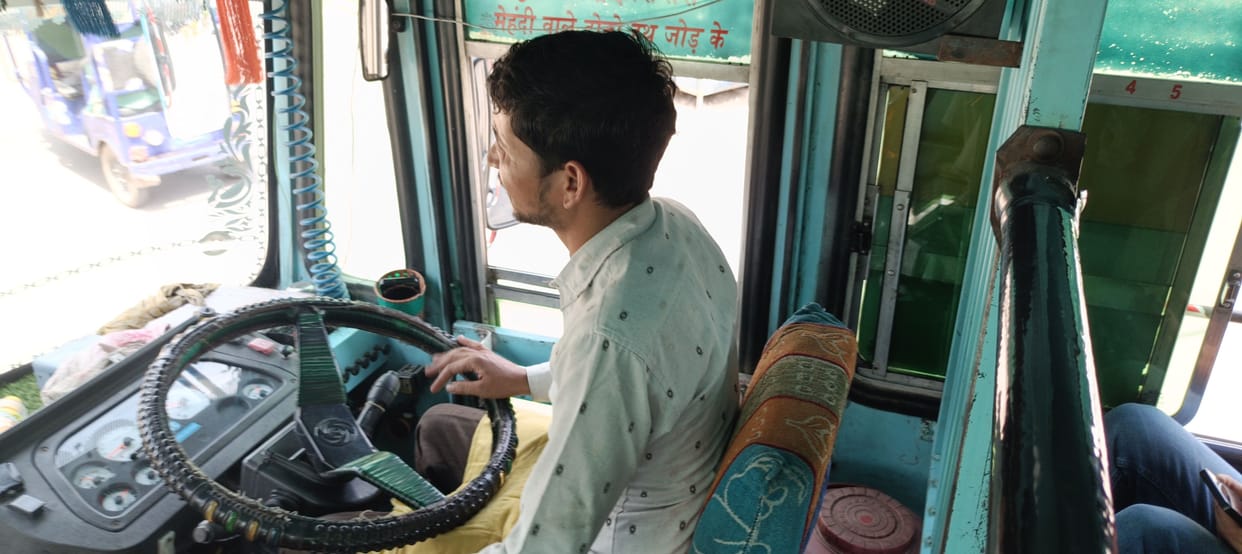 Despite orders, roadways employees do not wear uniform while on duty
