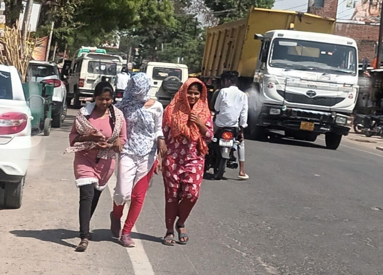 People are suffering due to harsh sun and heat