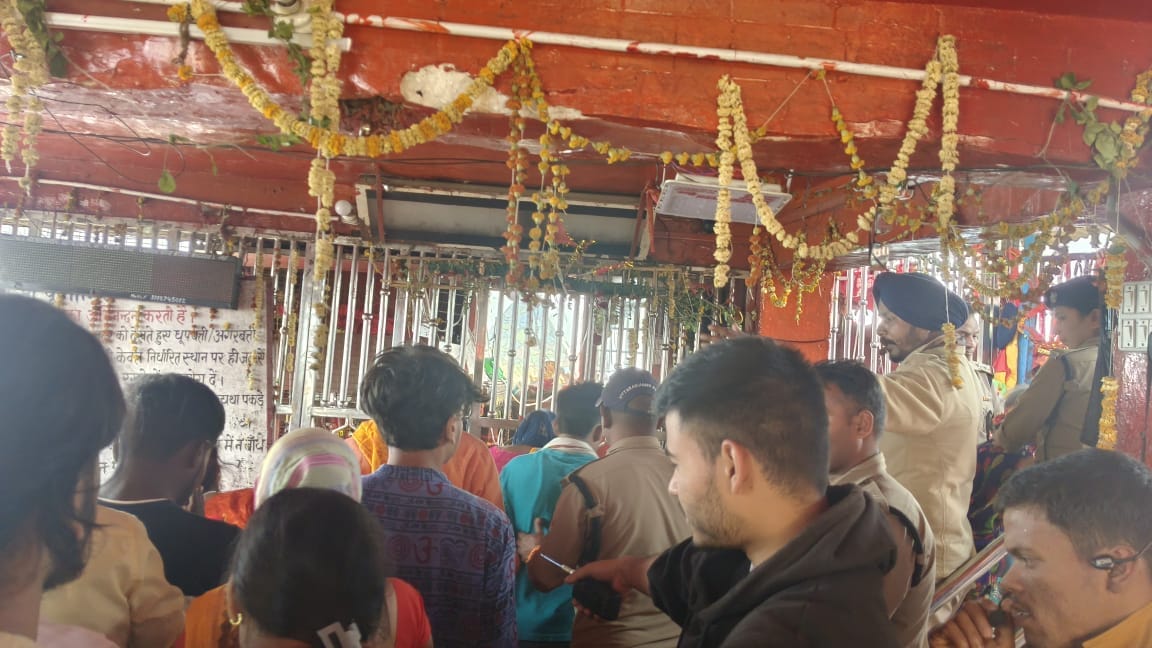 15 thousand devotees saw the mother