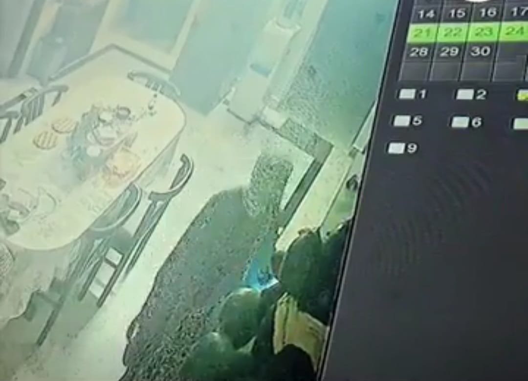 Five women who came as customers stole jewellery worth lakhs of rupees on Akshaya Tritiya