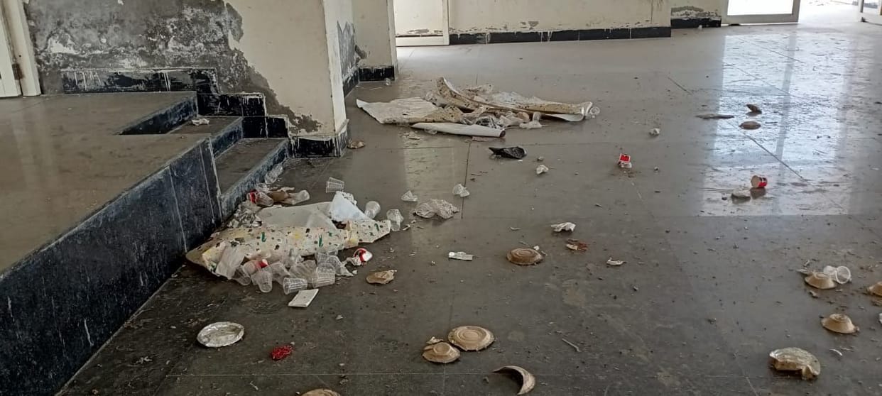The city's community center is in a pitiful condition.