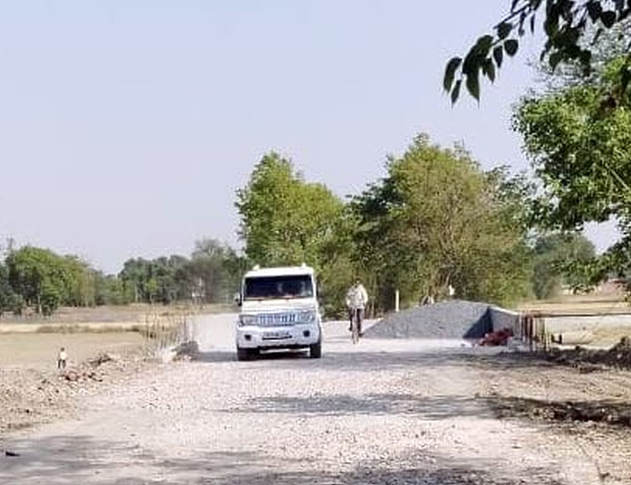 Traffic started from the bridge on Pikiya River