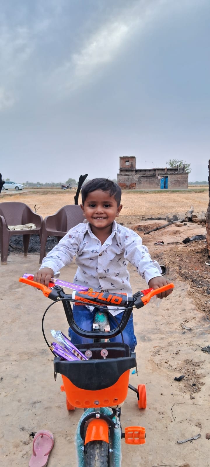 sadar mla given cycle to boy
