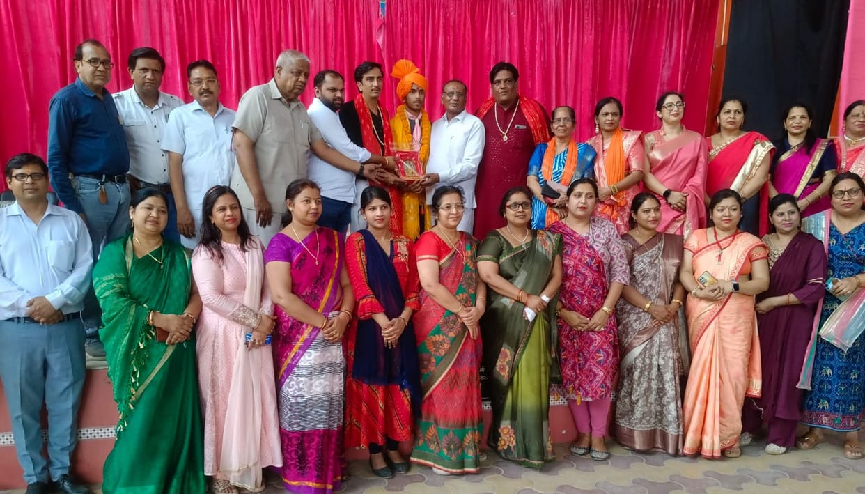 Manuj Soni got the honor