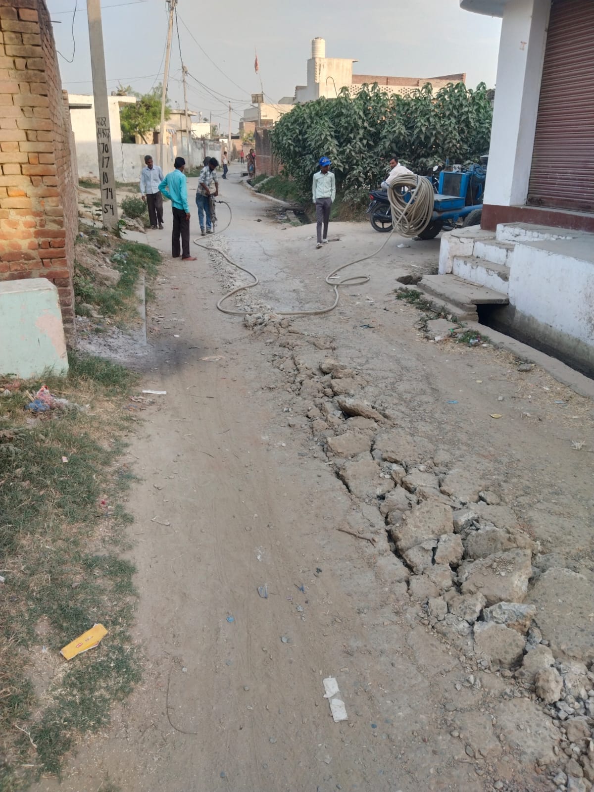 The road dug earlier was not repaired, now it has been dug further again.