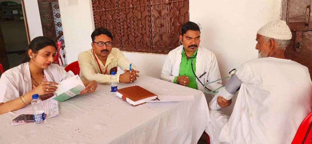Vaccination done after health check up of Haj pilgrims