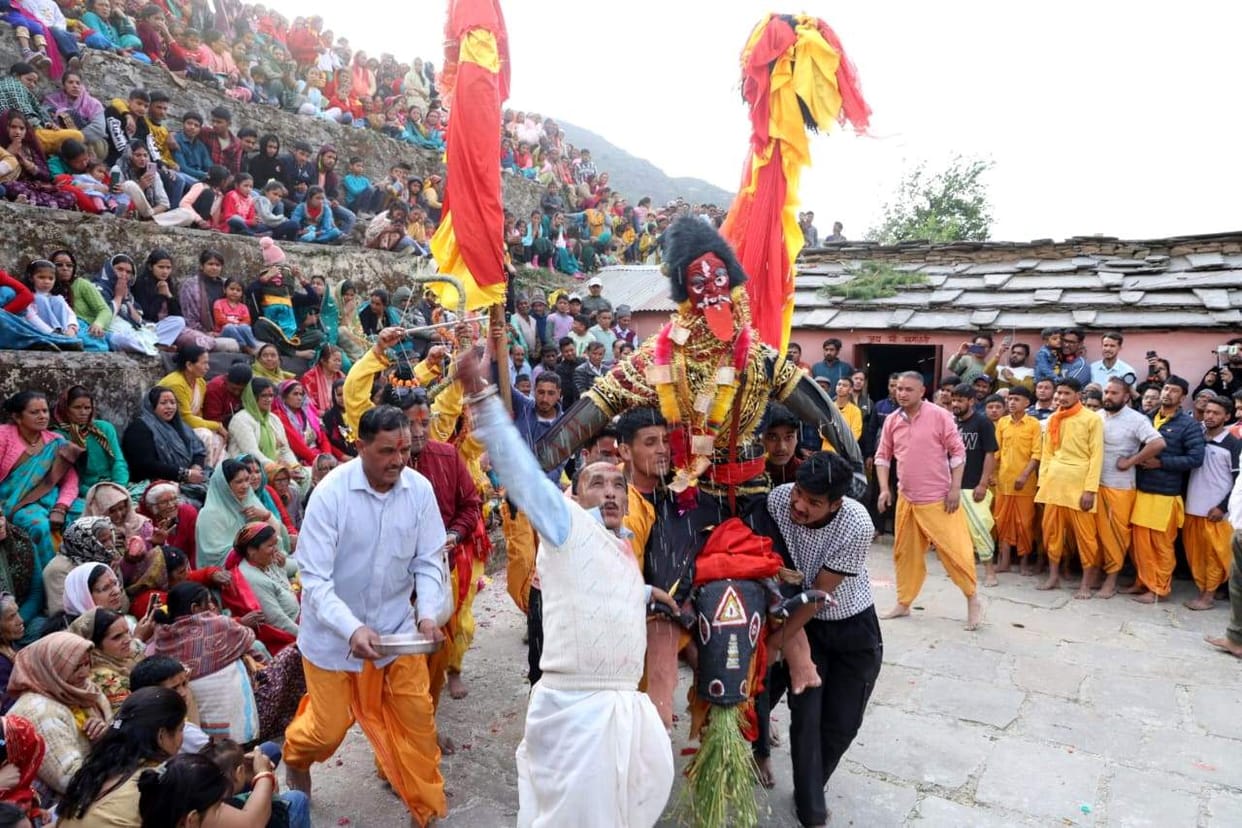 Hastola Kauthig celebrated in Baragaon