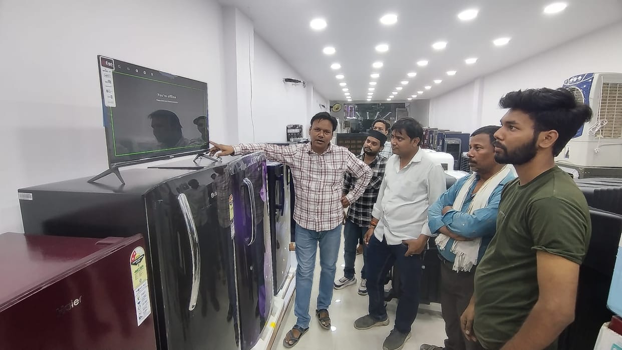 Offline shopping business is hot, people are being cheated online