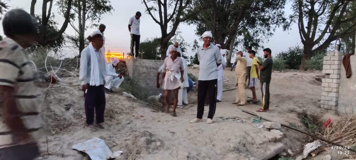 Farmers of three villages are not getting canal water due to closure of sluice