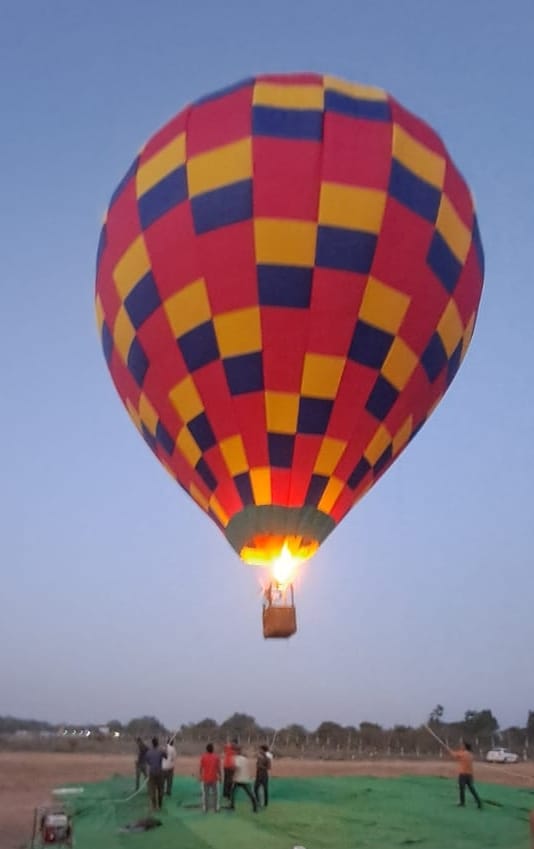 DM inaugurated, took a walk in the air with a hot air balloon