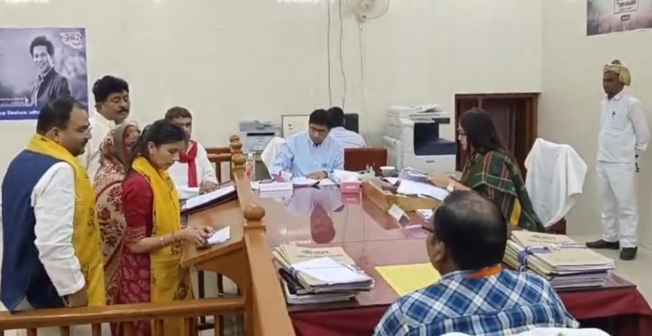 Ten candidates including Shreya and Saket filed their nominations