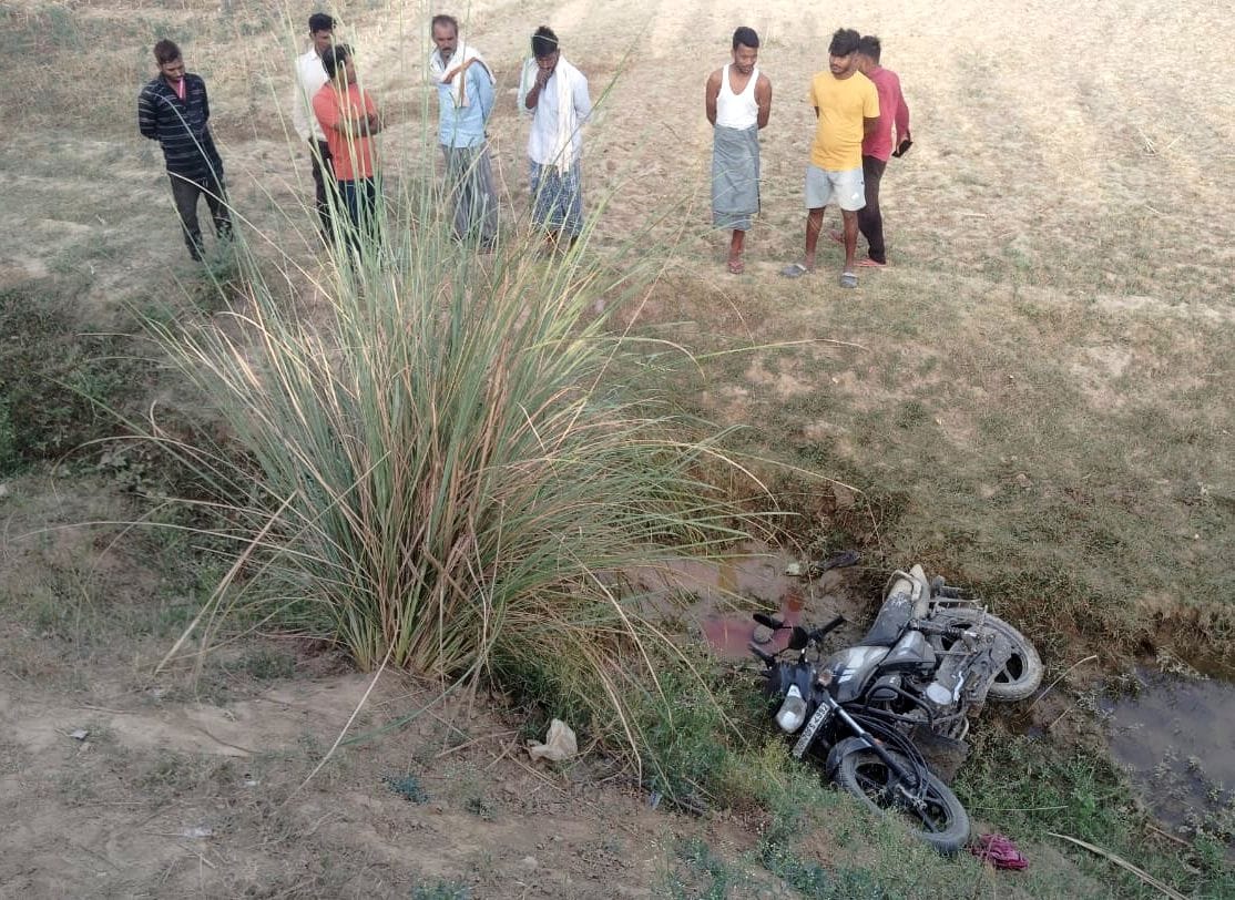 Bike riding youth dies after falling into pit