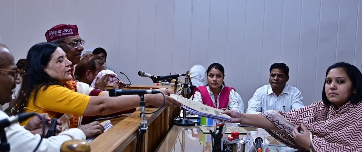 Maneka Gandhi filed nomination papers