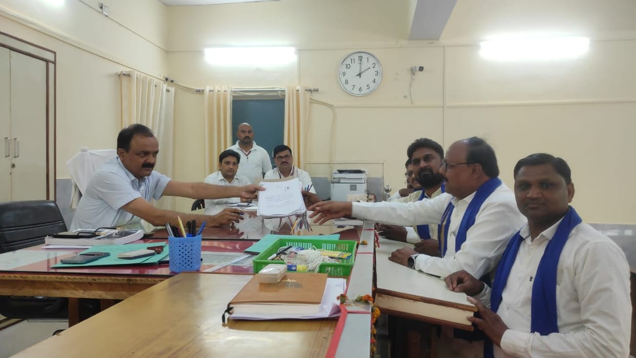 Five people filed nomination including BSP candidate