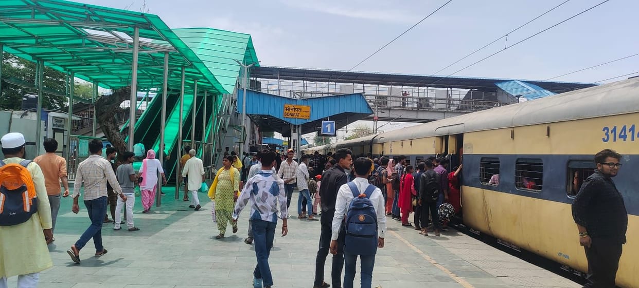 Farmers movement: 10 trains including Jammu Mail canceled and route of nine changed