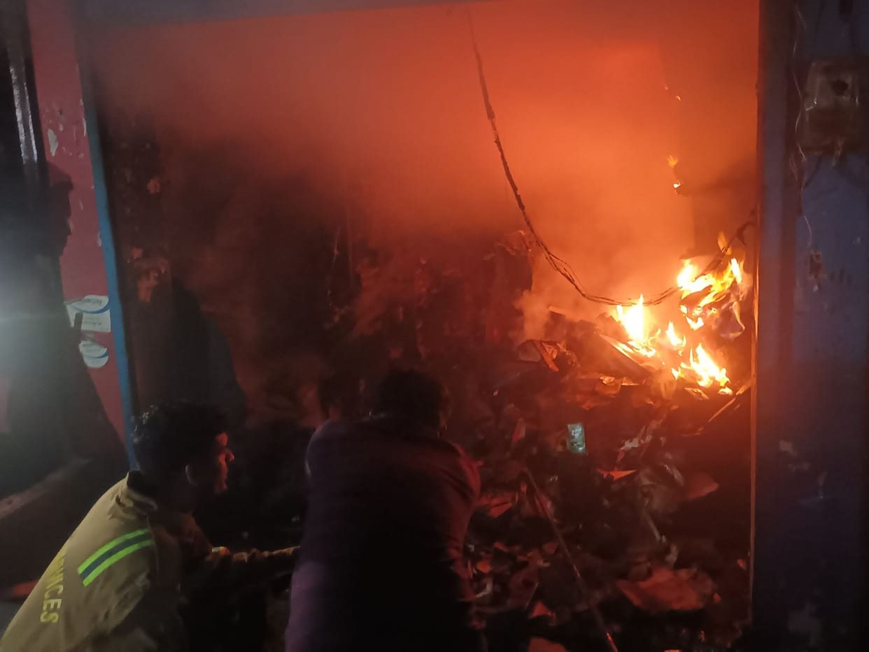 Fire in readymade clothes shop due to short circuit