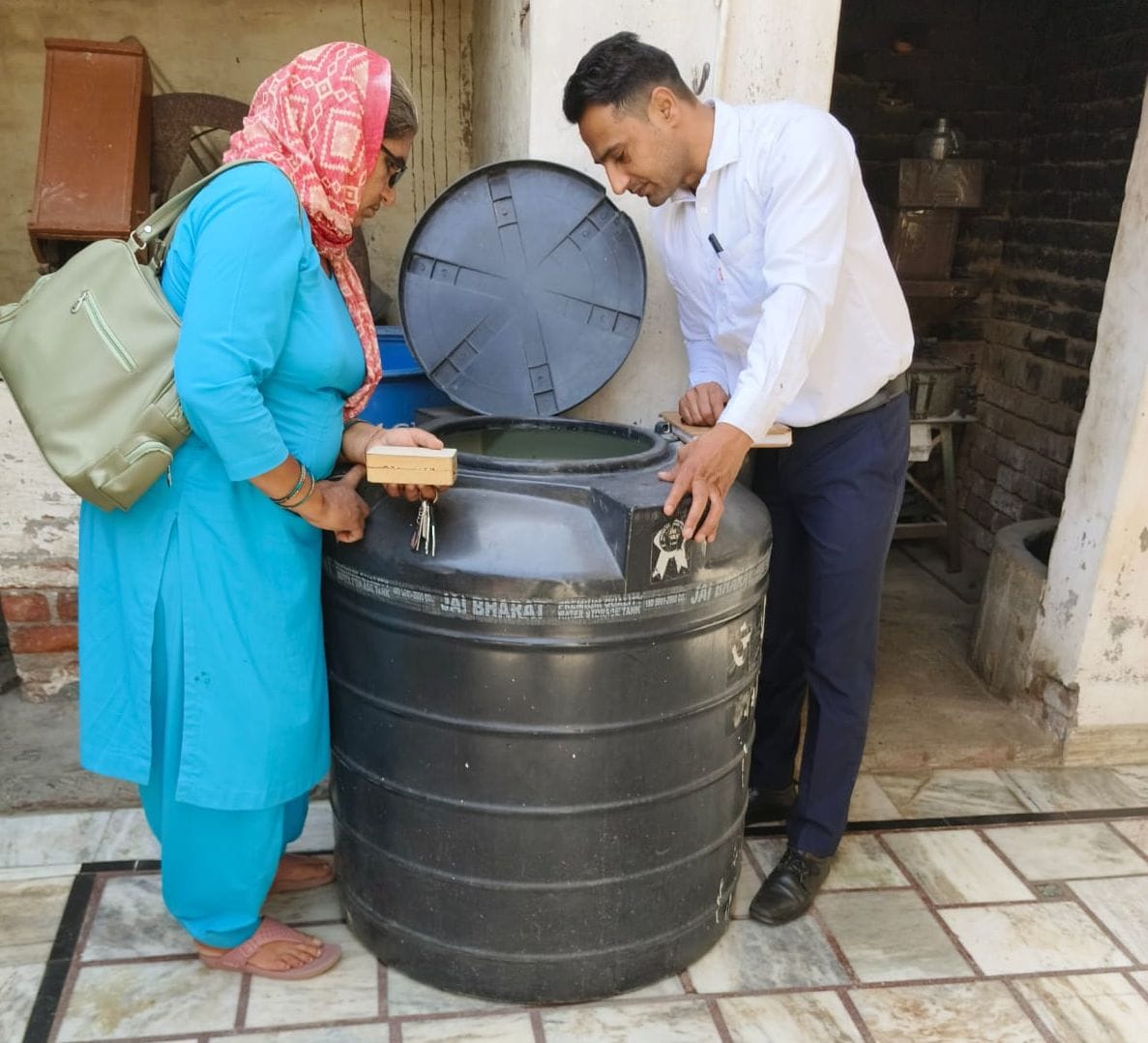 Health workers discover larvae to fight dengue, malaria and chikungunya