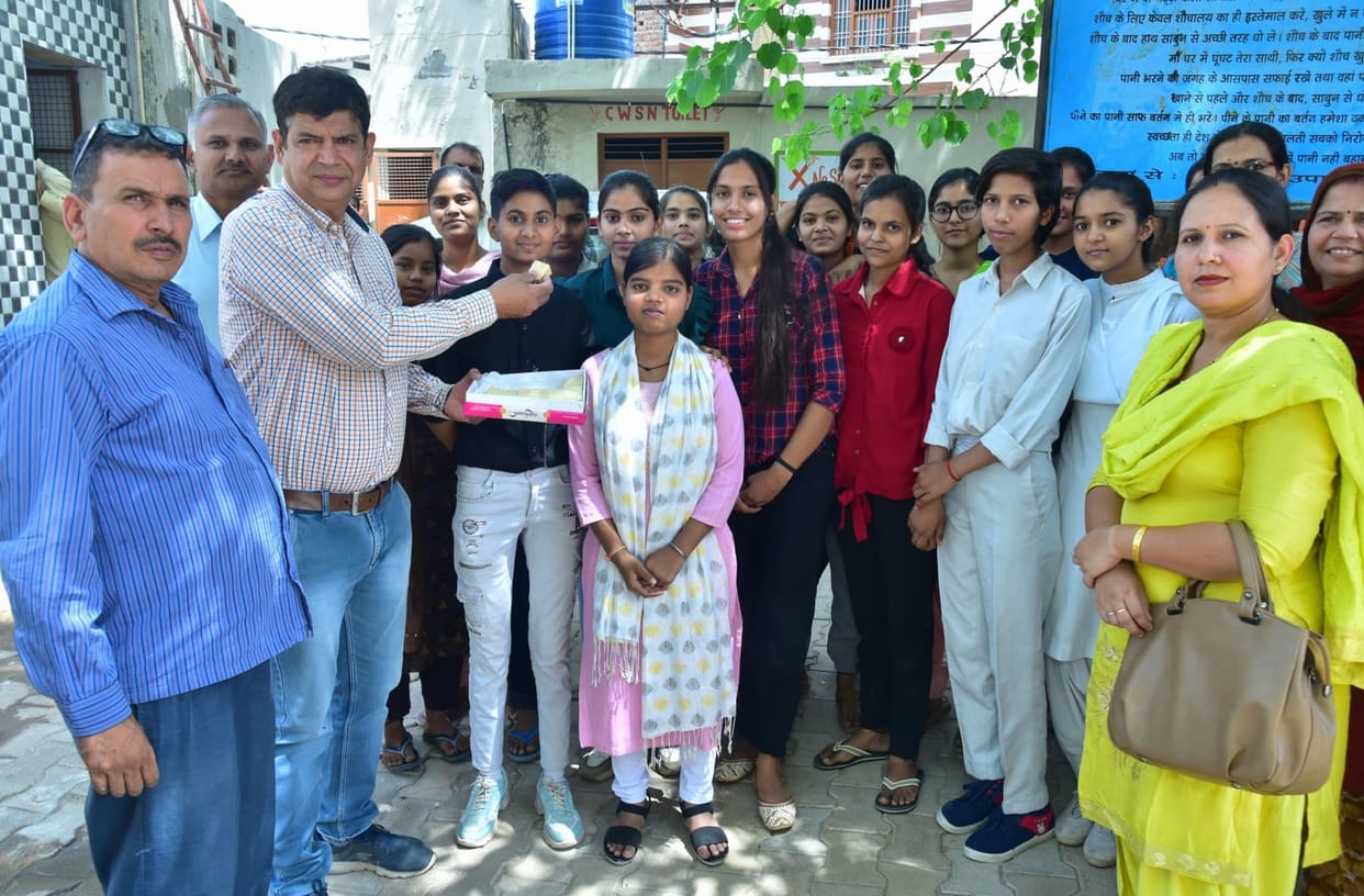 honored girl students