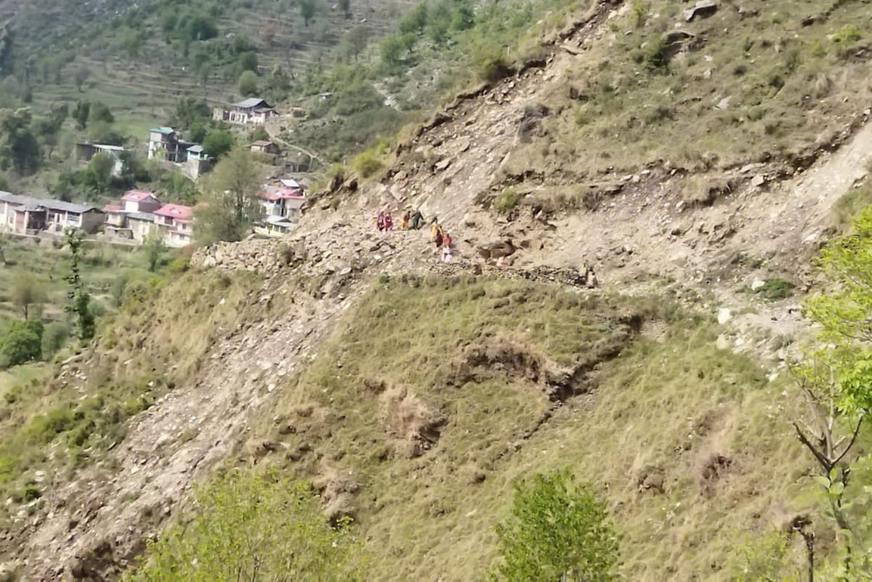 Stones fell on the Beer site of Hydro Power Project, one worker died