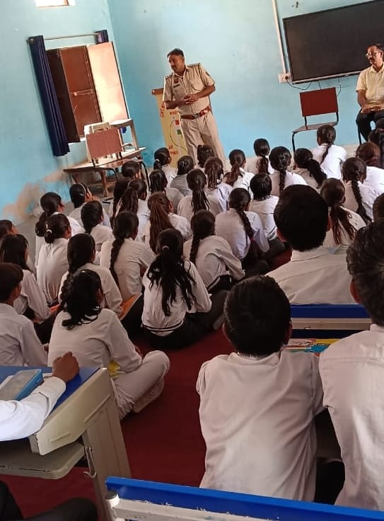 Police taught road safety lesson to students