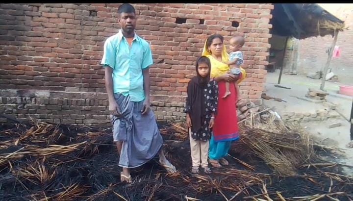 A sudden fire broke out in a hut-like house, goods worth thousands turned into ashes.