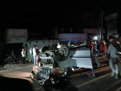 Uncontrolled car hits four, two dead, two seriously