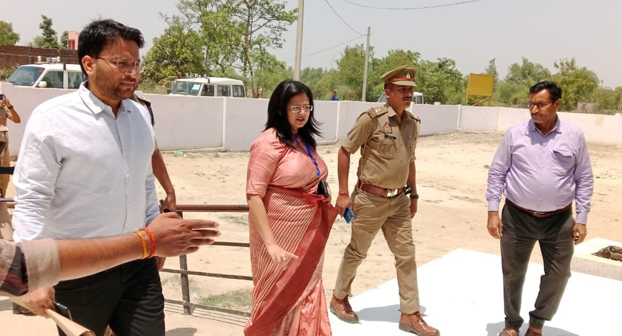 Observer inspected 12 polling stations