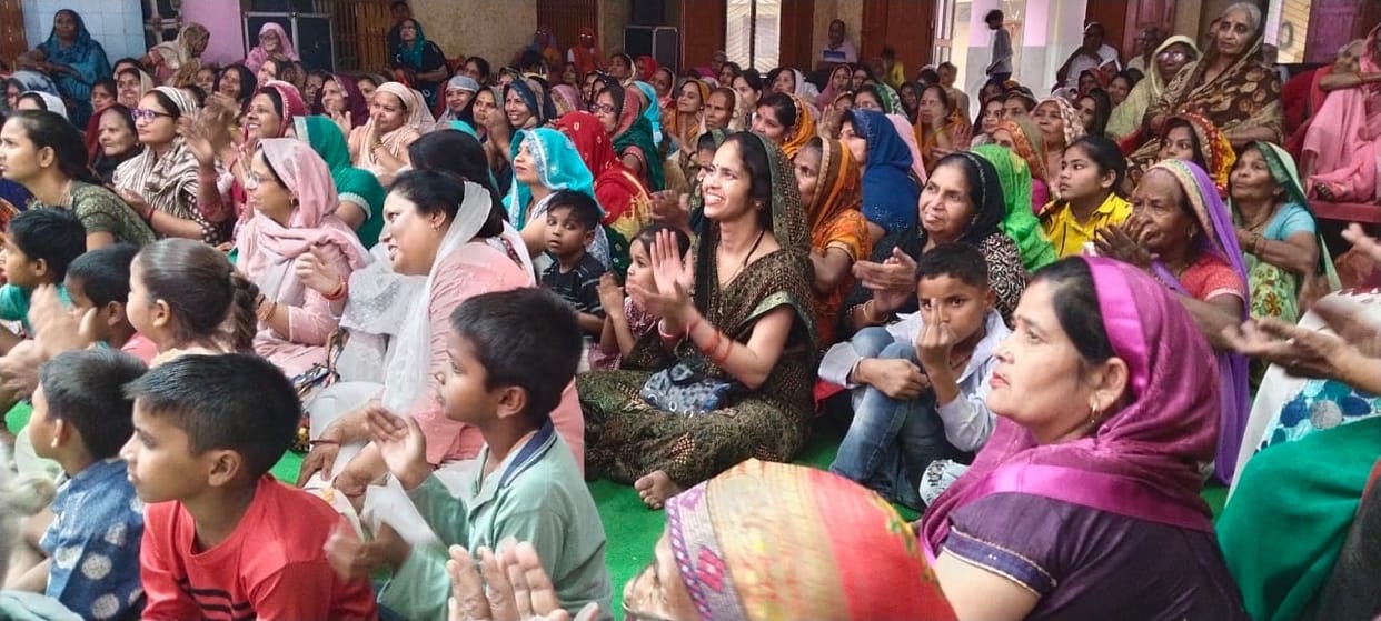 Kalash Yatra taken out before the start of Shri Ram Katha