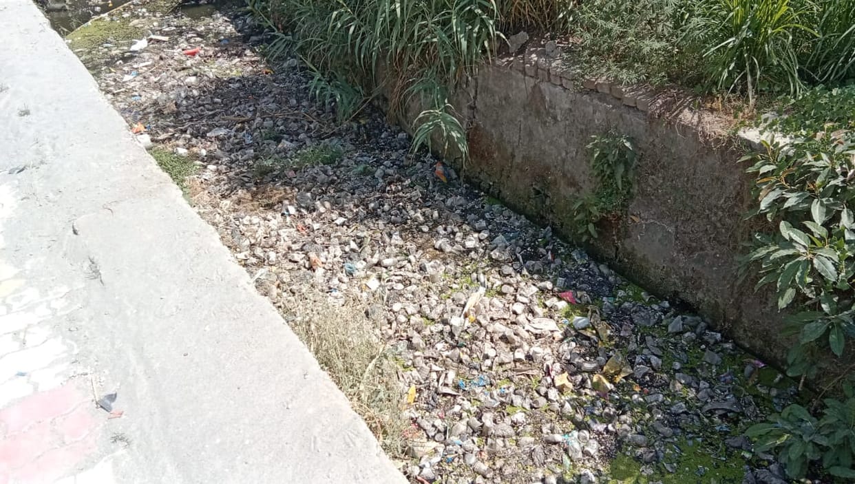 Open drain not visible at night youth doesn't know how he fell dead body found after 12 hours