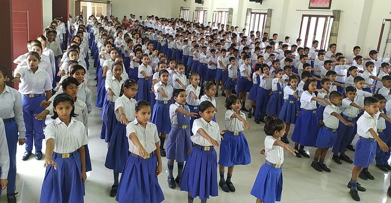 Students took pledge to stop water pollution