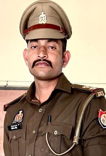 Two trainee sub-inspectors saved the life of a drowning youth by jumping into the Ganga river.