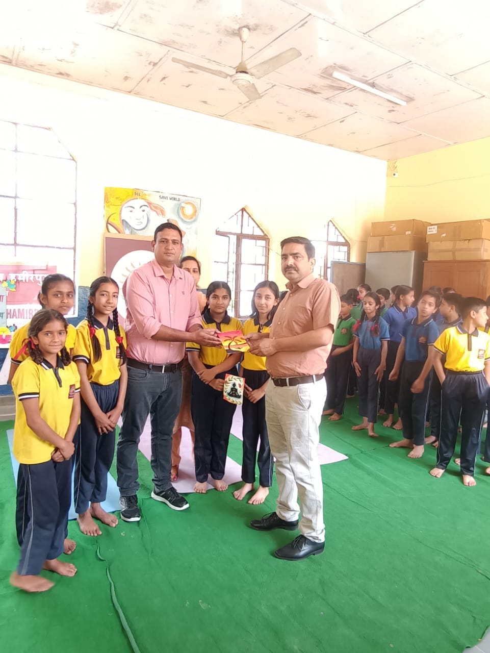Students of Kendriya Vidyalaya Hamirpur performed yoga