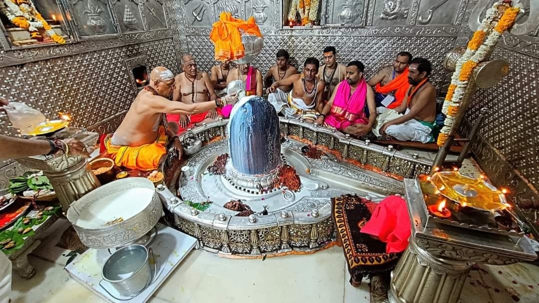 Sawan Rudrabhishek do rudrabhishek with sampurn vidhi to remove all your troubles in hindi