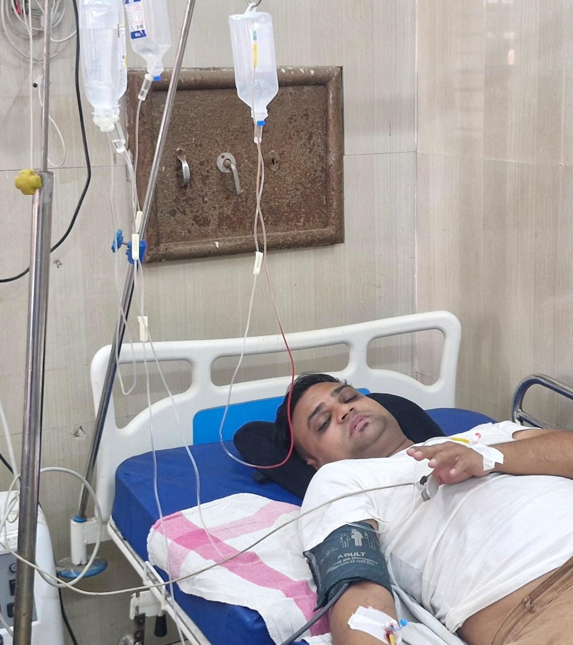 Tejgarh Ranger bitten by snake while bathing in bathroom